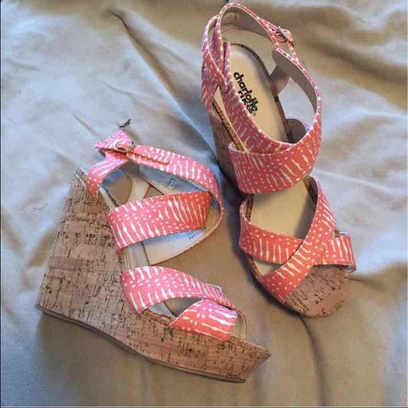 New size 8 summer wedges
