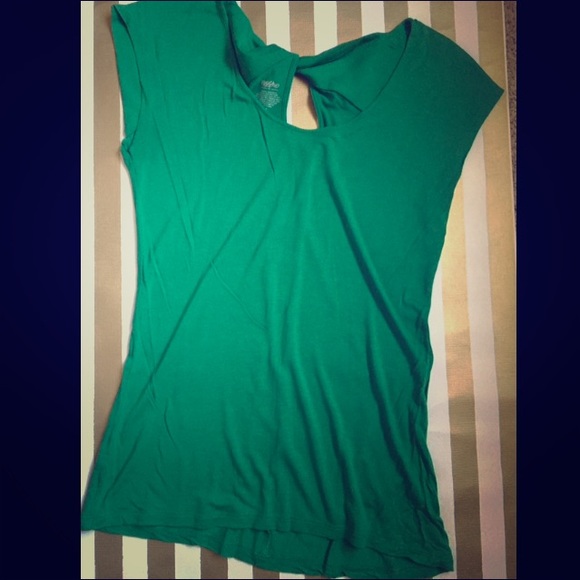 Like-new Green summer top! - Picture 1 of 3
