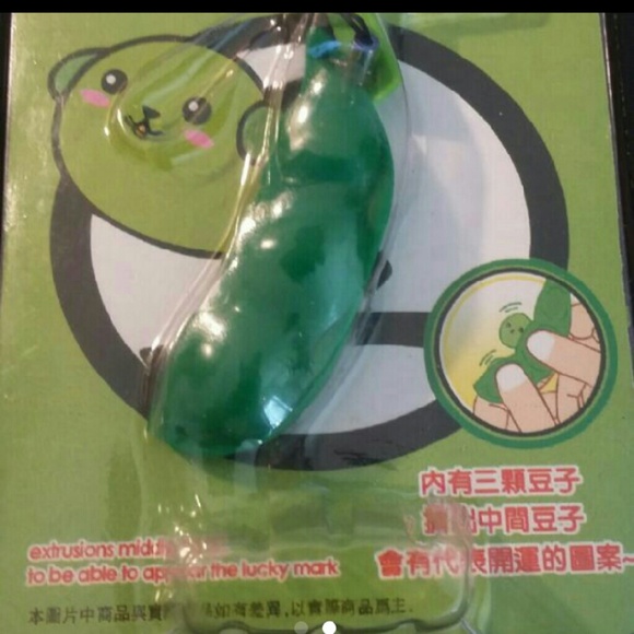 Kawaii popping Edamame charm