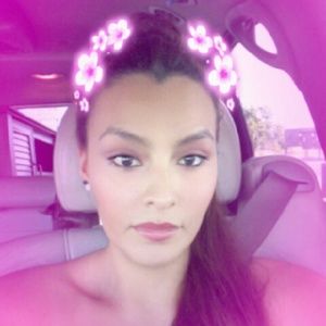 Meet your Posher, Yolanda