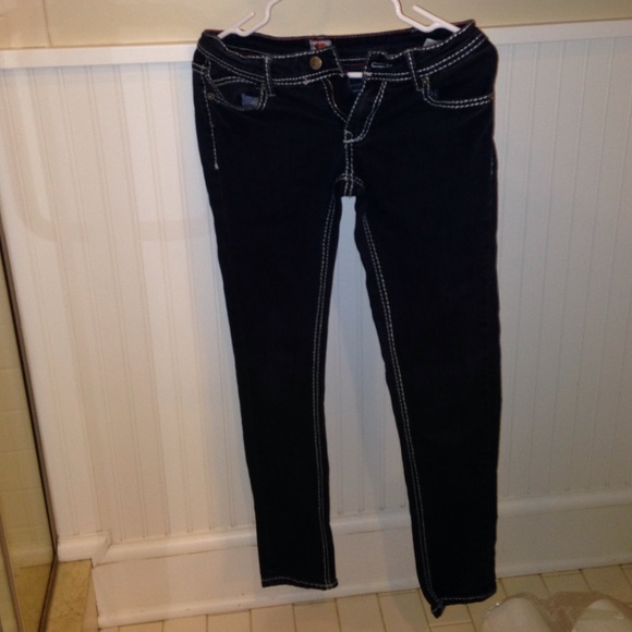 White Seemed Dark Blue Jeans