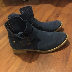 Blue ankle boots
