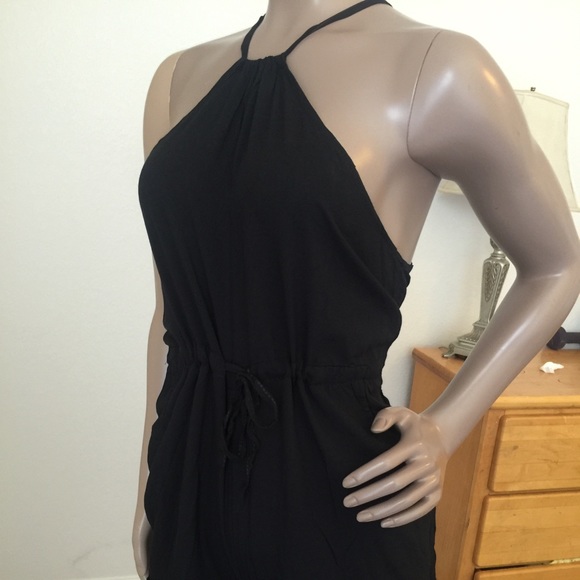 ⚡️ONE LEFT⚡sale!️Sexy chic black sleeveless romper - Picture 2 of 4