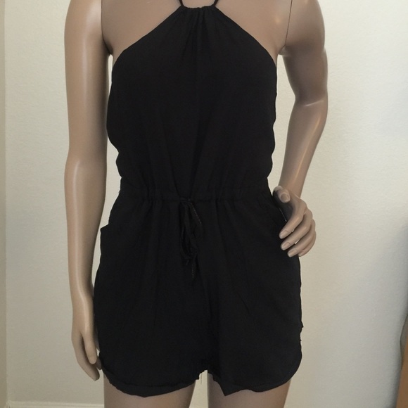 ⚡️ONE LEFT⚡sale!️Sexy chic black sleeveless romper - Picture 4 of 4