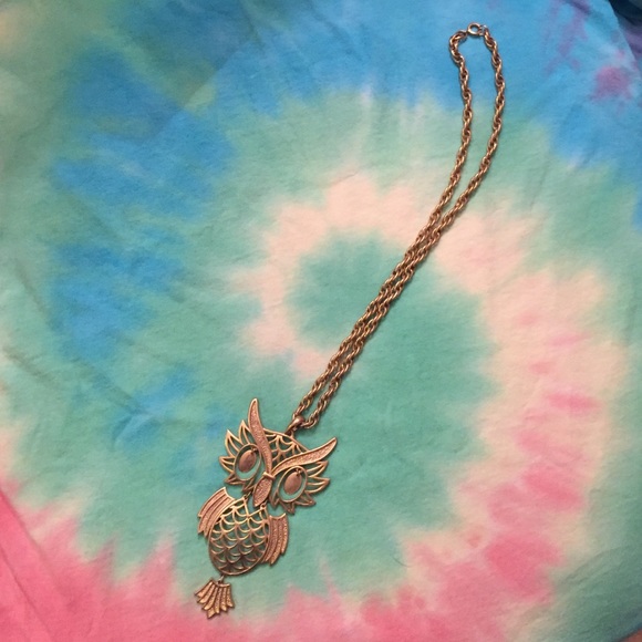 Large vintage owl necklace!! CUTE!!
