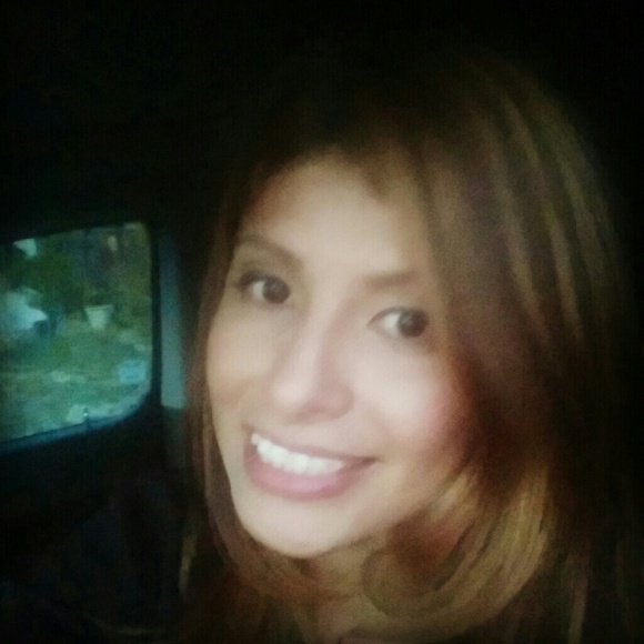 Meet your Posher, Cintia