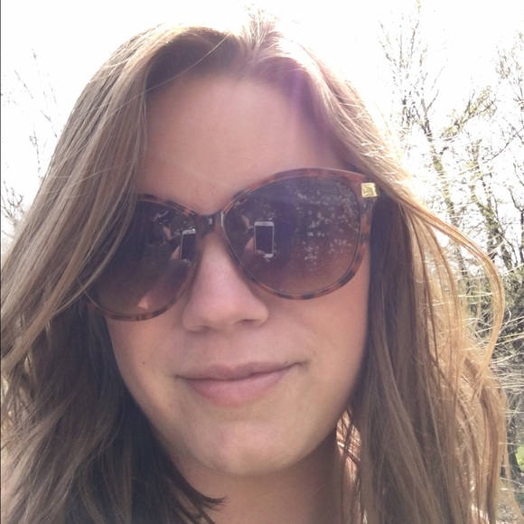 Meet your Posher, Erin