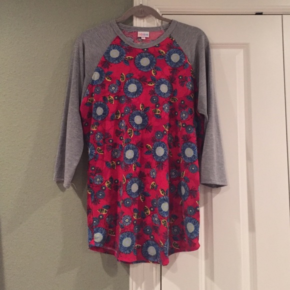 Lularoe Randy Tee