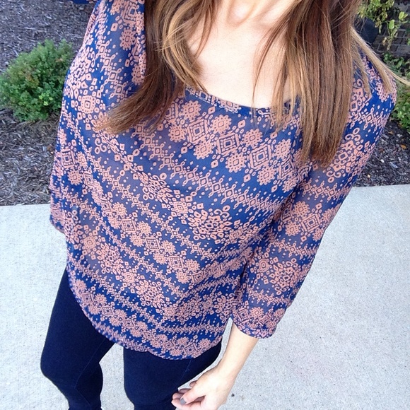 NWT Navy Tan Pattern 3/4 Sleeve blouse Size S - Picture 3 of 4