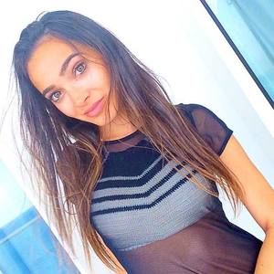 Meet your Posher, Daniella