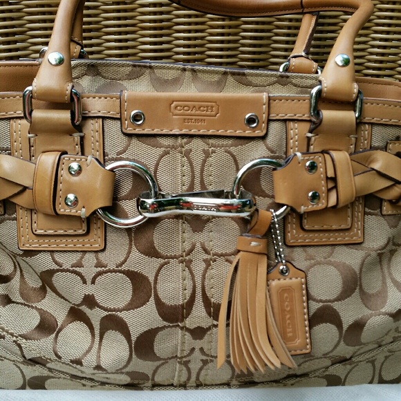 AUTHENTIC COACH HAMPTON HANDBAG , PLUS WALLET $60 - Picture 8 of 8