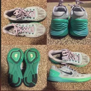 Nike lunarlon light purple and mint green