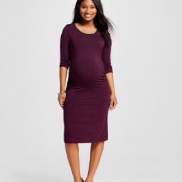 Liz Lange Dresses & Skirts - Black form fitting Maternity dress