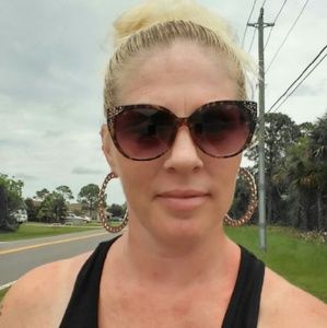 Meet your Posher, Patty