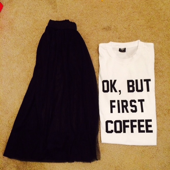 Graphic Tshirt white black letters - Picture 3 of 3