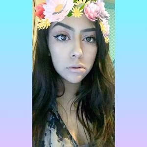 Meet your Posher, Mia