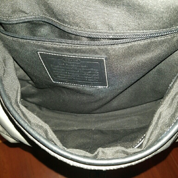 Gray Coach messenger bag. - Picture 3 of 4