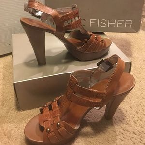 Marc Fisher brown leather heels