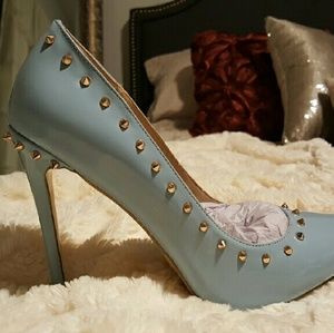 Stilleto patent heels