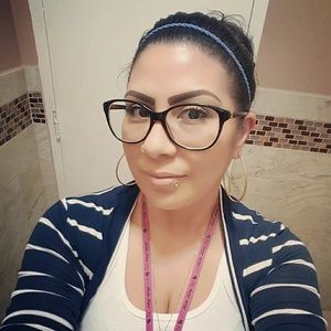 Meet your Posher, Crystal