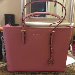 Michael Kors Jet set Travel