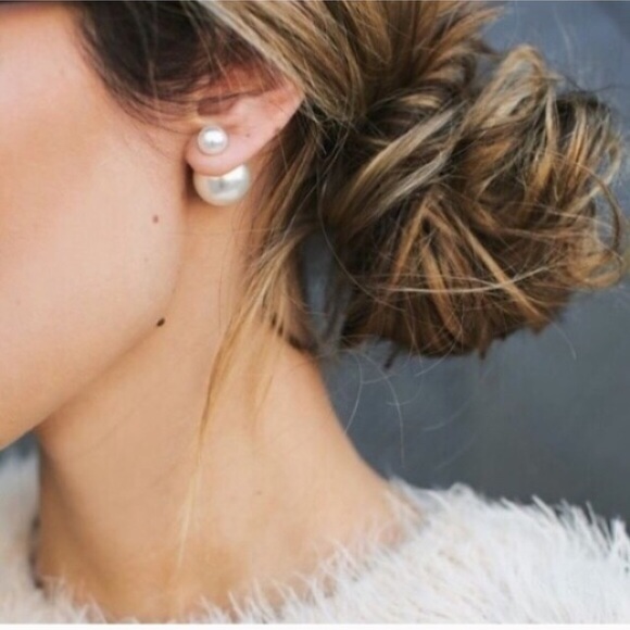 Pearl Double sided Earring - Picture 1 of 1