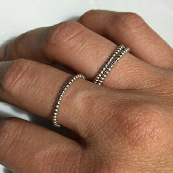 Etoile Pair of Sterling Silver Beaded Rings - Picture 2 of 2