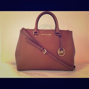 Michael Kors Jet Set Saffiano Leather Tote