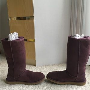 Deluxe Classic Talk Ugg Boots - Plum