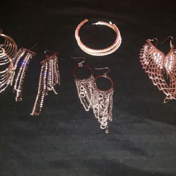 Lot of earrings