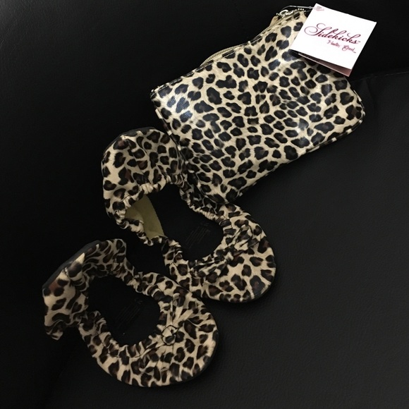 ❗️ SALE ❗️ Cheetah Print Traveling Flats