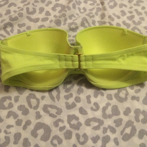 Victoria secret bikini top size 34D - Picture 3 of 3