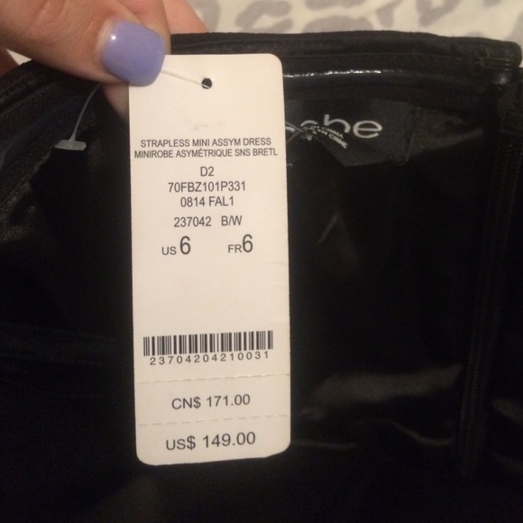 Dress - Picture 3 of 3