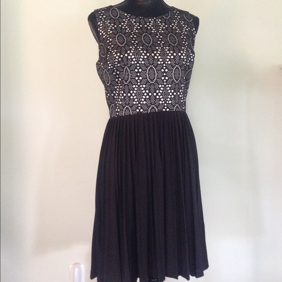 New York & Co. Accordion Pleat Dress