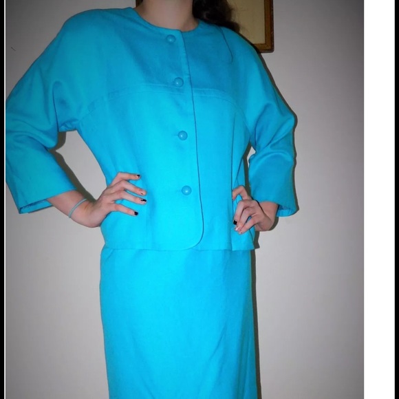 Iconic 60's GIVENCHY PARIS Linen Skirt Suit Sz 44 - Picture 1 of 4