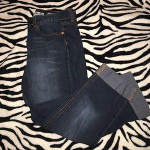 Dark Washed Cuffed Capris