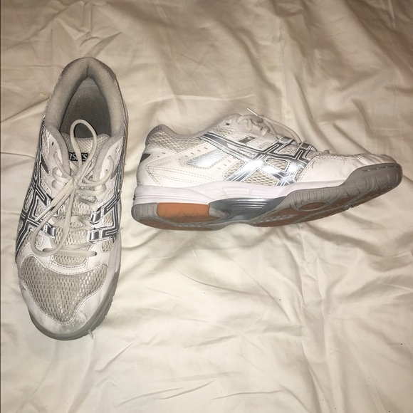 asics white volleyball shoes