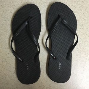 Old Navy Black Flip Flops