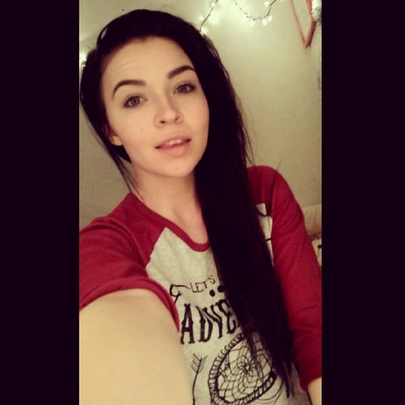 Meet your Posher, Jerra