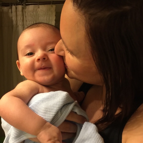 Meet your Posher, Jessica - Picture 3 of 4