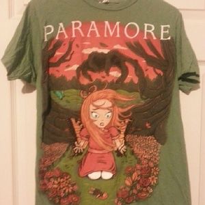 Paramore band t-shirt