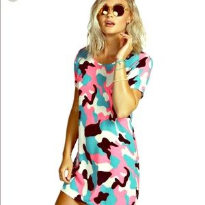 Beautiful print shift dress👗