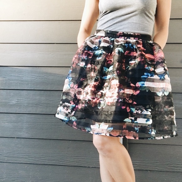 Xhilaration floral striped skirt with pockets