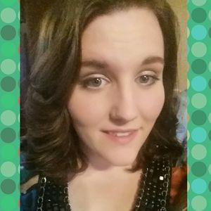 Meet your Posher, Holly