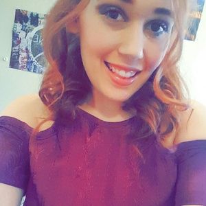 Meet your Posher, Emily