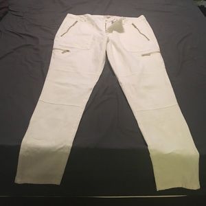 White Michael Kors pants with gold zippers