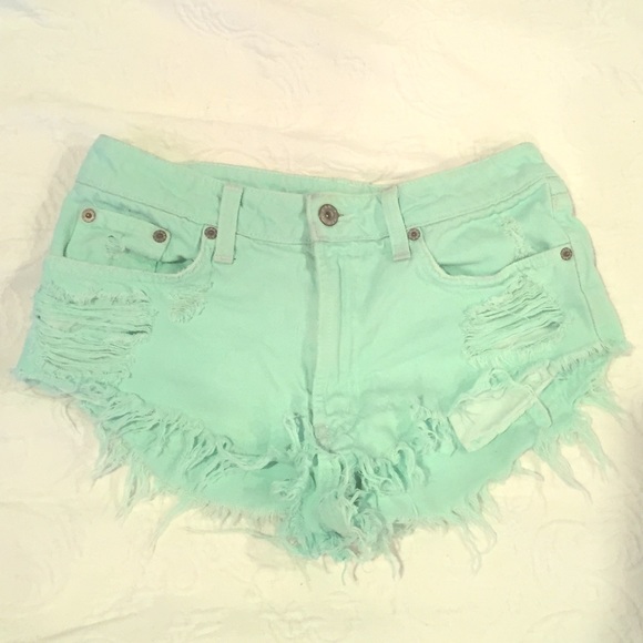 LF Carmar Mid-rise super cheeky short - Picture 1 of 2