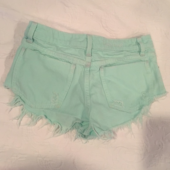 LF Carmar Mid-rise super cheeky short - Picture 2 of 2