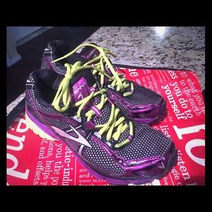 Pre loved Brooks 8.5