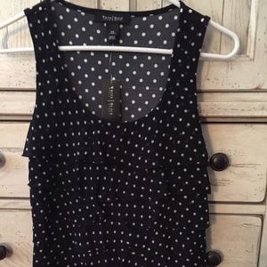 White House black market tank